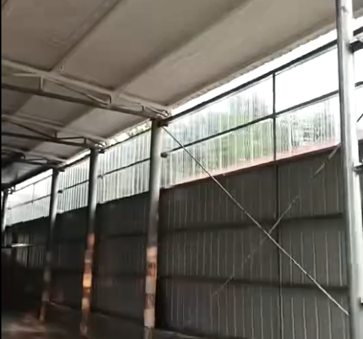 彩鋼瓦廠房屋頂保溫隔熱噴涂